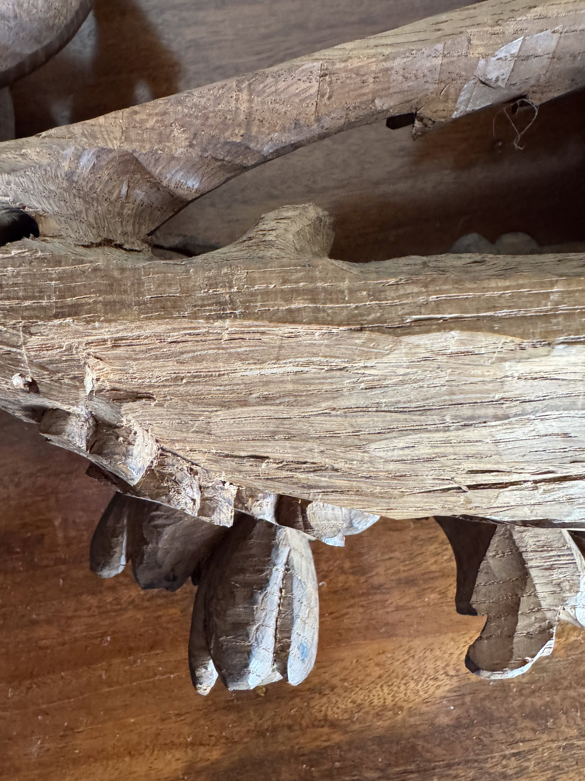 A Pair of Early 18th Century Carved Oak Elements in the manner of Grinling Gibbons (1648-1721)