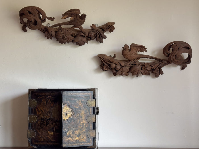 A Pair of Early 18th Century Carved Oak Elements in the manner of Grinling Gibbons (1648-1721)