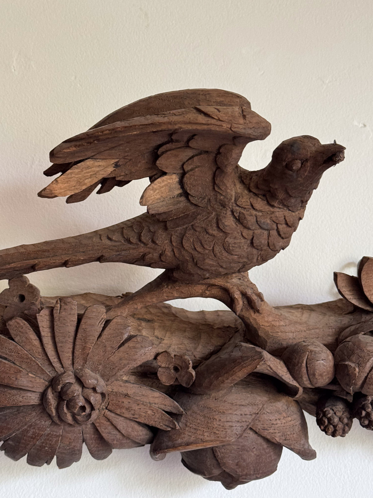 A Pair of Early 18th Century Carved Oak Elements in the manner of Grinling Gibbons (1648-1721)