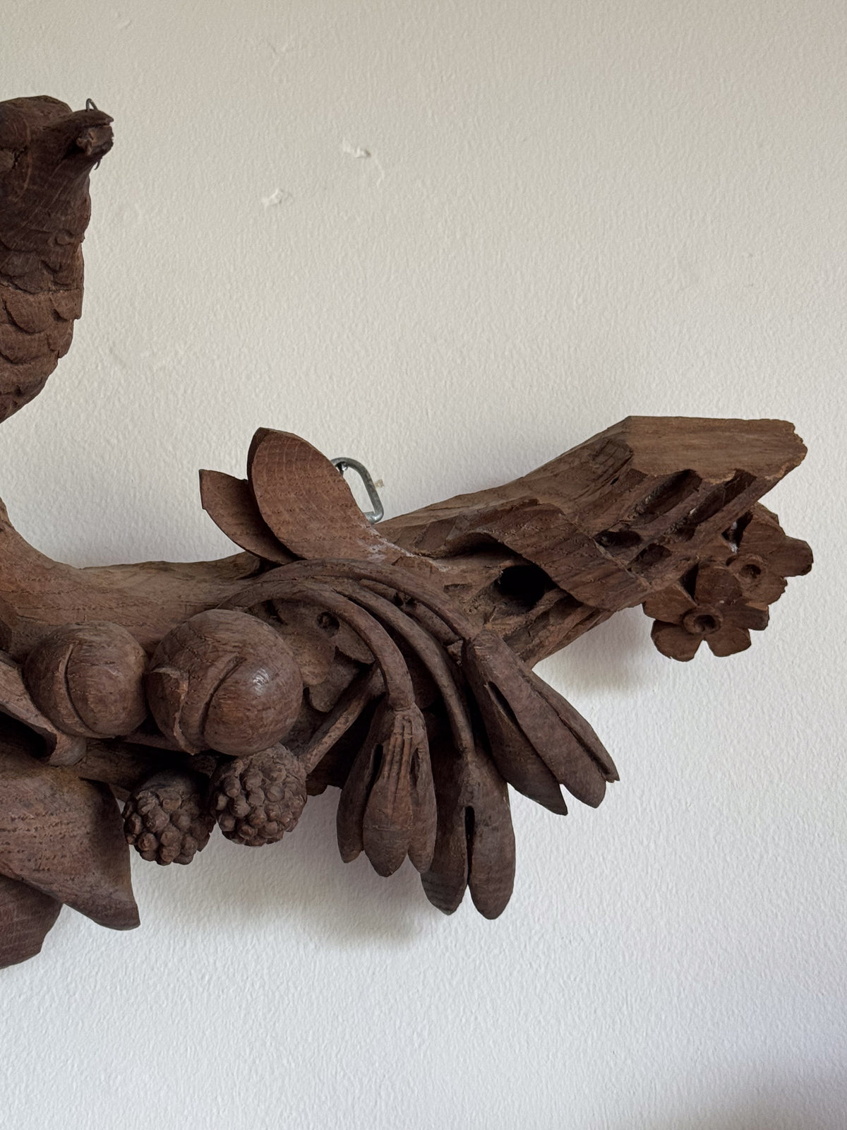 A Pair of Early 18th Century Carved Oak Elements in the manner of Grinling Gibbons (1648-1721)