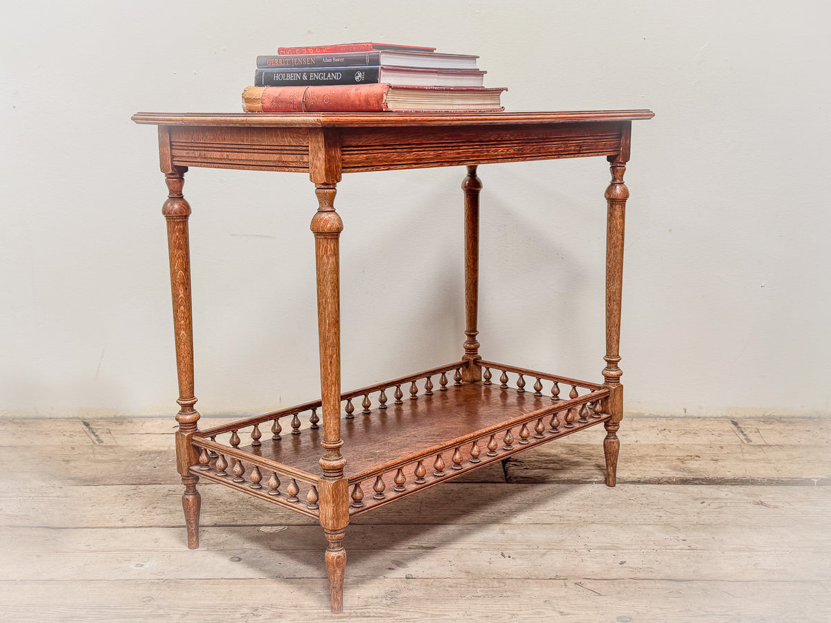 An Early 20th Century Oak Side Table
