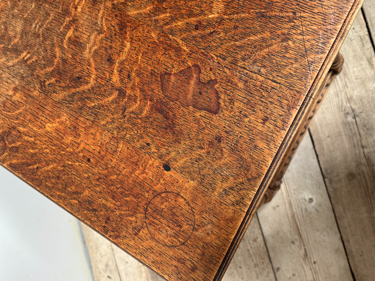 An Early 20th Century Oak Side Table