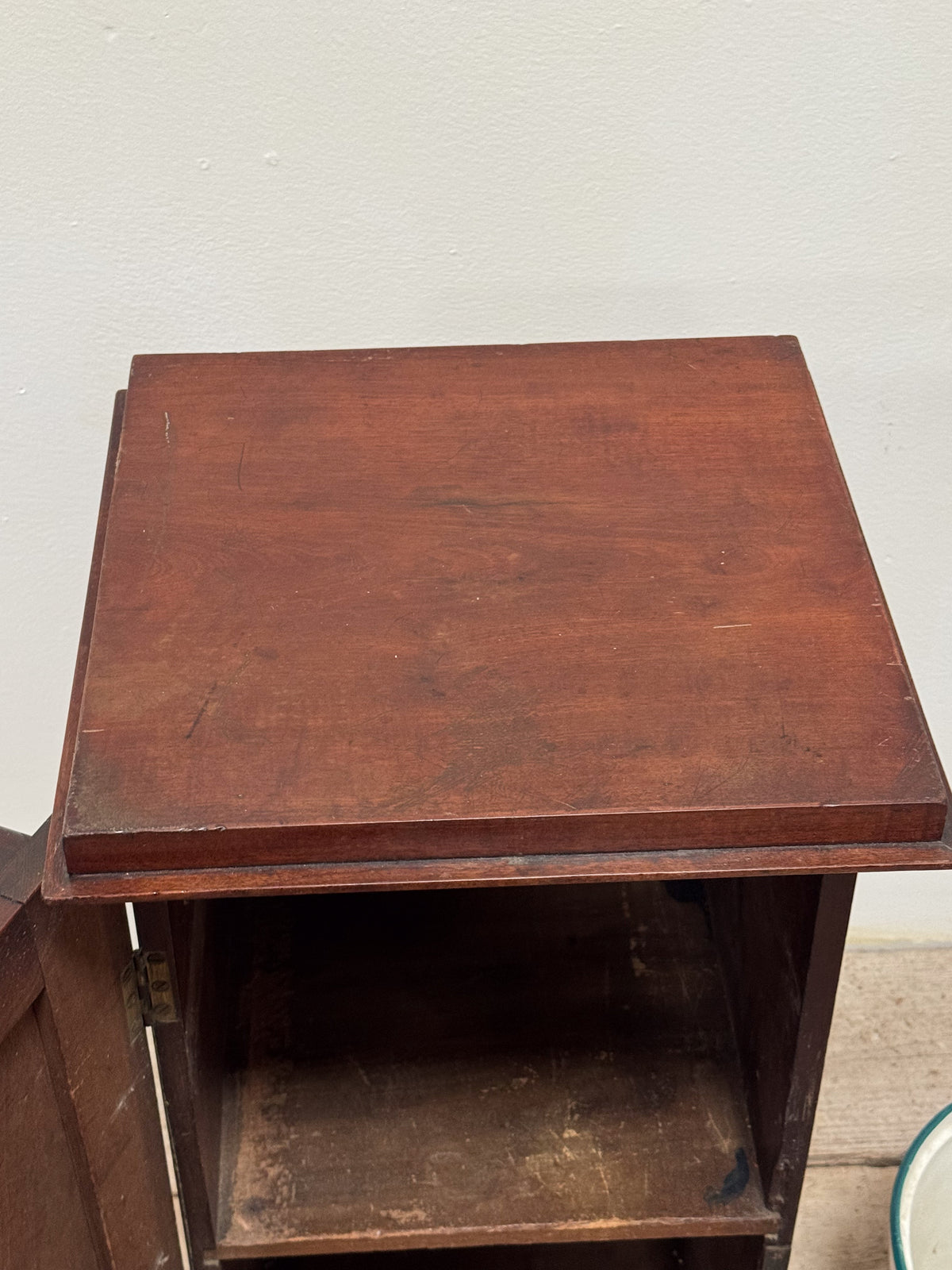 A Regency Mahogany Pot Cupboard
