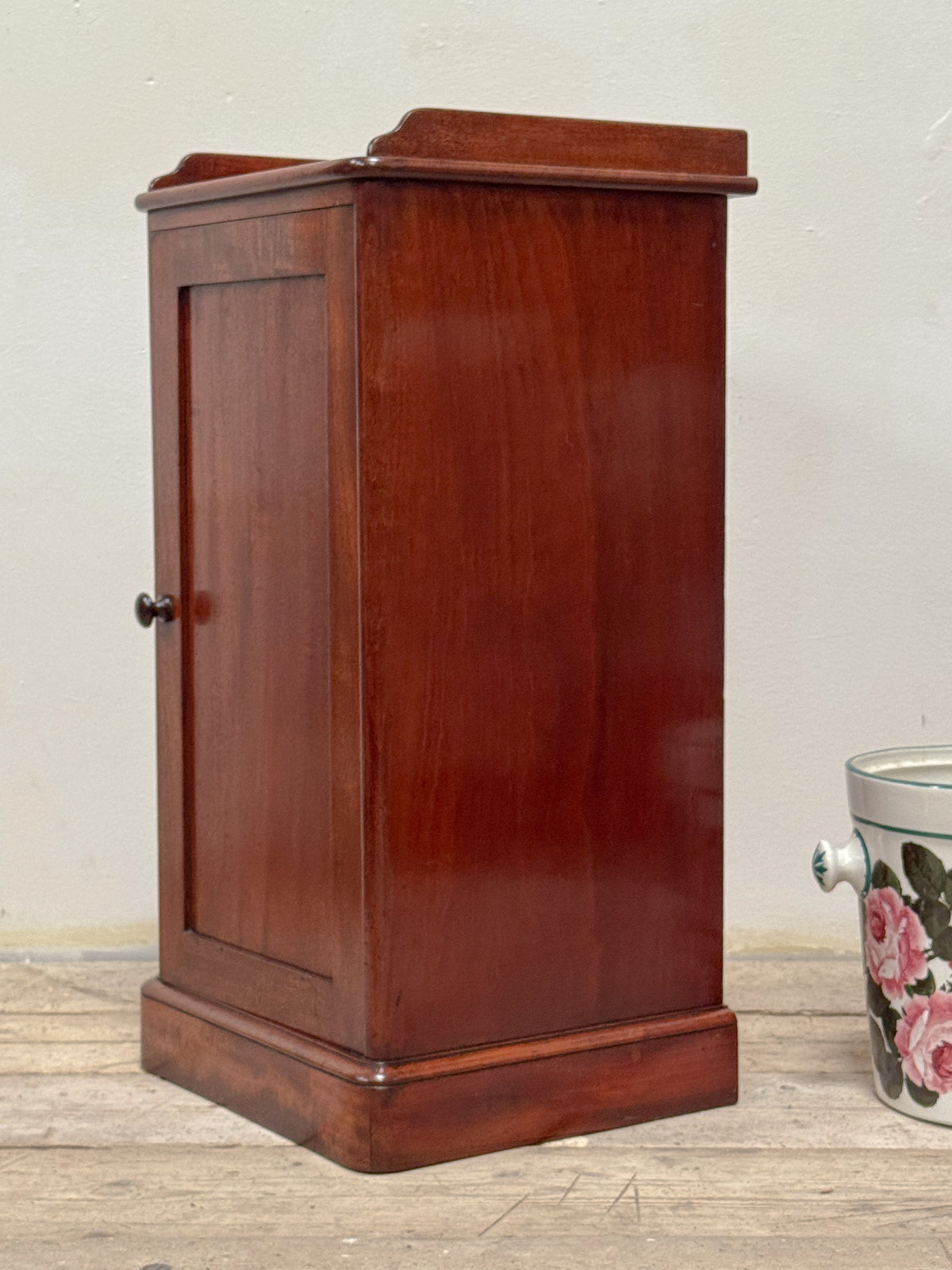 A Mid 19th Century Mahogany Pot Cupboard